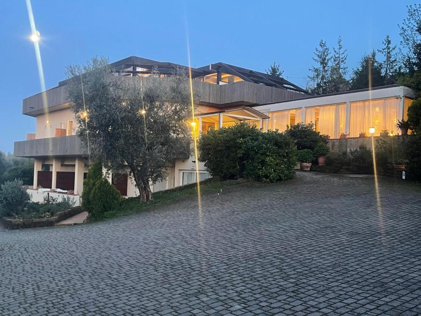 Locanda Belvedere Saludecio Exteriör bild
